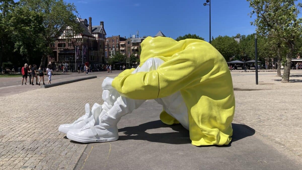 Het beeld ‘Stille Strijd’ vraagt aandacht voor zelfdoding